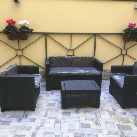 Mb95 - Mezzocannone Luxurious Bed&Breakfast Naples Luaran gambar