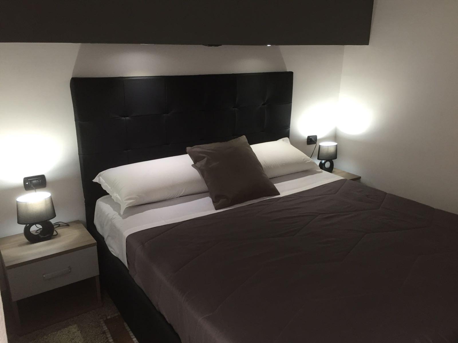 Mb95 - Mezzocannone Luxurious Bed&Breakfast Naples Luaran gambar