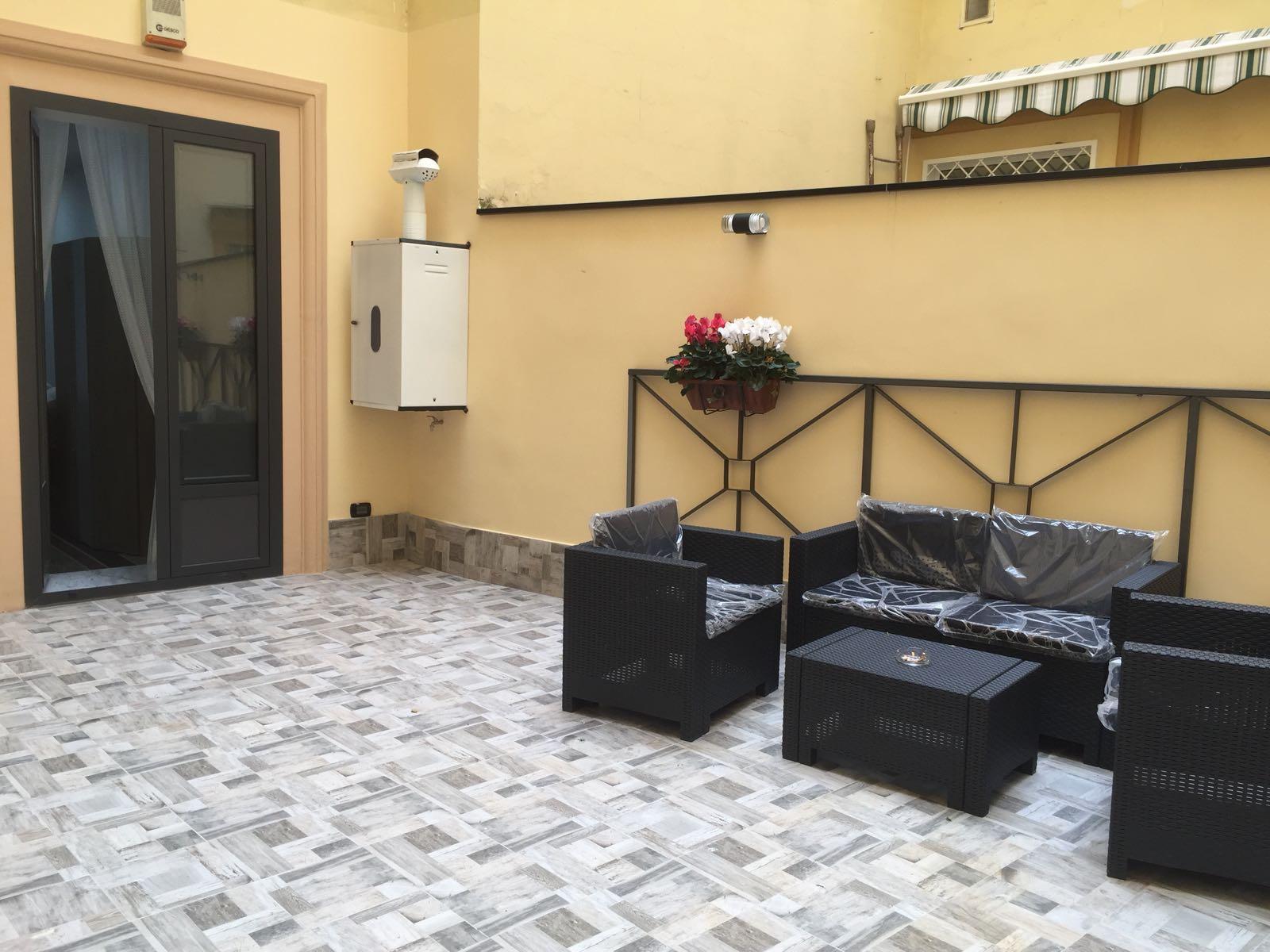 Mb95 - Mezzocannone Luxurious Bed&Breakfast Naples Luaran gambar