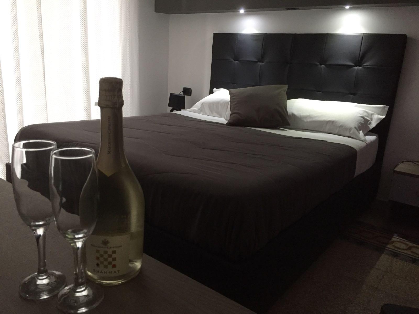 Mb95 - Mezzocannone Luxurious Bed&Breakfast Naples Luaran gambar
