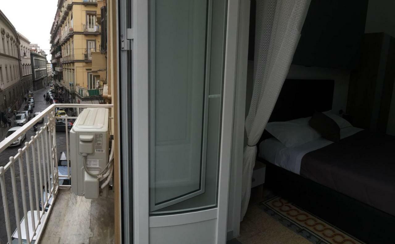 Mb95 - Mezzocannone Luxurious Bed&Breakfast Naples Luaran gambar