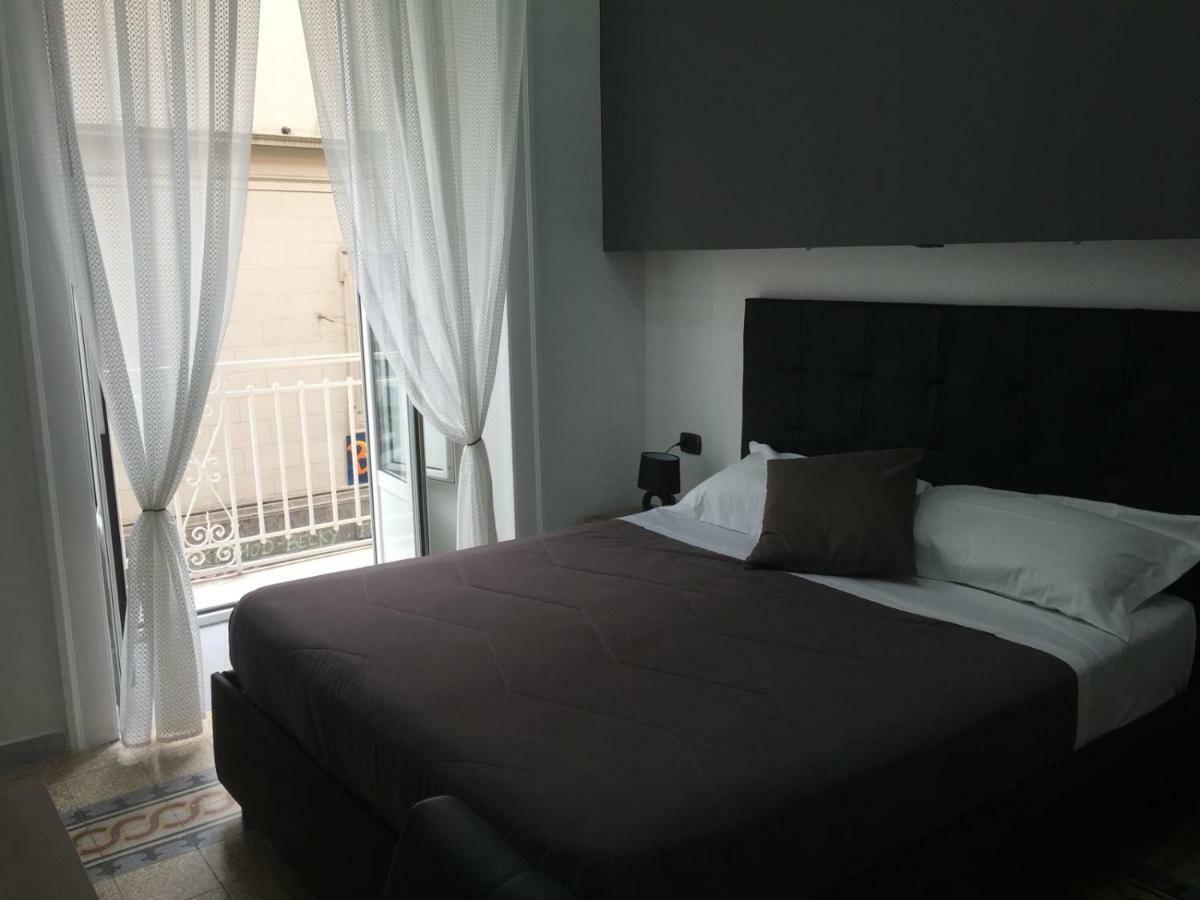 Mb95 - Mezzocannone Luxurious Bed&Breakfast Naples Luaran gambar