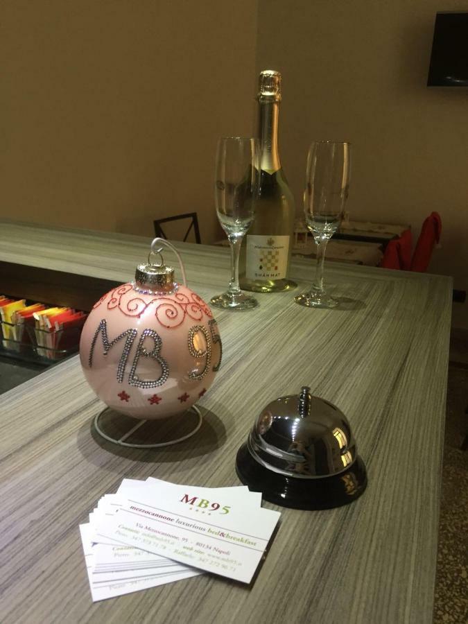 Mb95 - Mezzocannone Luxurious Bed&Breakfast Naples Luaran gambar