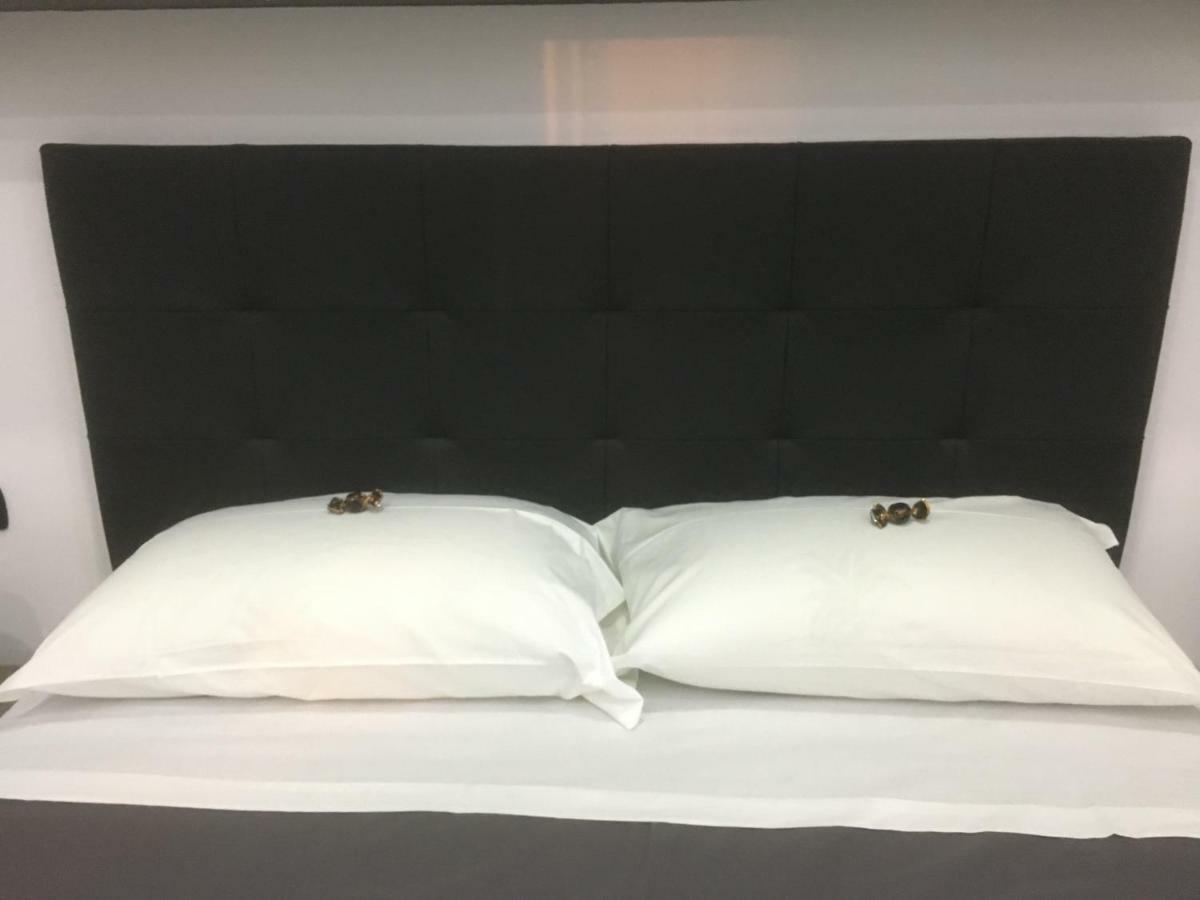 Mb95 - Mezzocannone Luxurious Bed&Breakfast Naples Luaran gambar